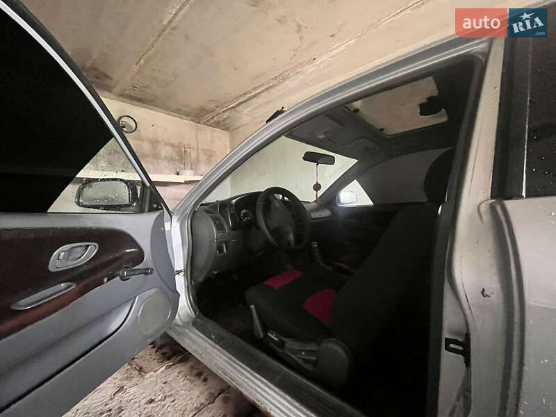 Хетчбек Mitsubishi Colt 1996 в Коростені фото 7 Хетчбек Mitsubishi Colt 1996 в Коростені
