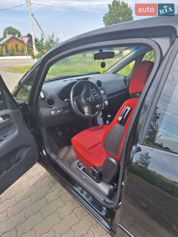 Хетчбек Mitsubishi Colt 2005 в Стрию