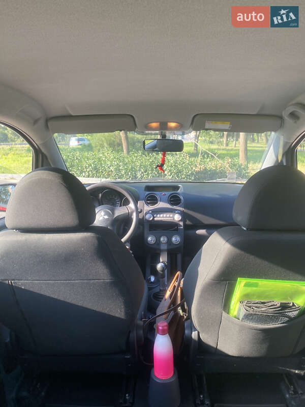 Хэтчбек Mitsubishi Colt 2008 в Вышгороде фото 9 Хэтчбек Mitsubishi Colt 2008 в Вышгороде