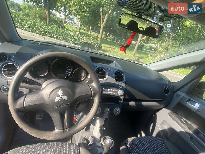 Хэтчбек Mitsubishi Colt 2008 в Вышгороде фото 13 Хэтчбек Mitsubishi Colt 2008 в Вышгороде