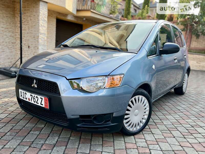 Хэтчбек Mitsubishi Colt 2009 в 