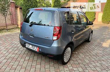 Хэтчбек Mitsubishi Colt 2009 в 