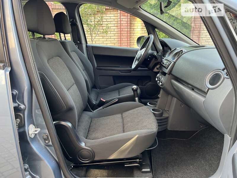 Хэтчбек Mitsubishi Colt 2009 в Черновцах