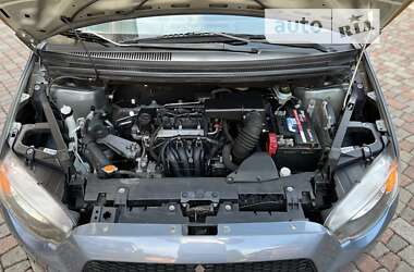 Хэтчбек Mitsubishi Colt 2009 в 