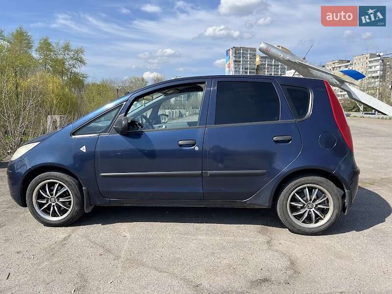Хетчбек Mitsubishi Colt 2006 в Дніпрі