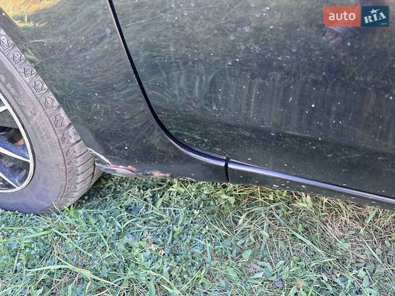 Хэтчбек Mitsubishi Colt 2007 в Хотине