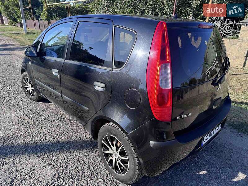 Хэтчбек Mitsubishi Colt 2007 в Хотине
