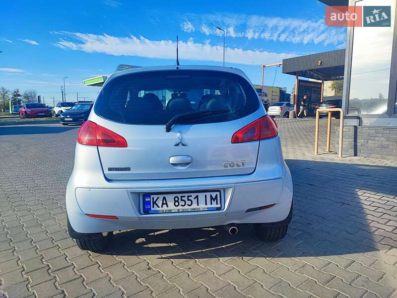 Хэтчбек Mitsubishi Colt 2008 в Киеве
