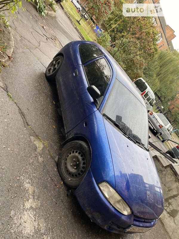 Хэтчбек Mitsubishi Colt 2000 в Александрие