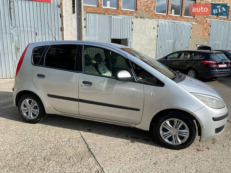 Хэтчбек Mitsubishi Colt 2004 в Стрые