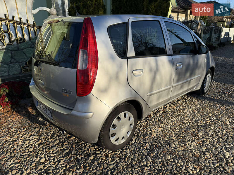 Хэтчбек Mitsubishi Colt 2008 в Черновцах