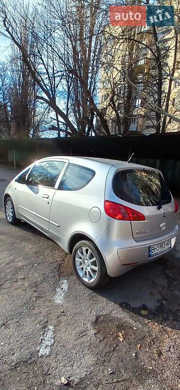 Хэтчбек Mitsubishi Colt 2007 в Одессе фото 20 Хэтчбек Mitsubishi Colt 2007 в Одессе
