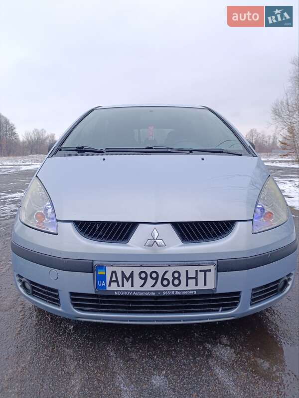 Хэтчбек Mitsubishi Colt 2005 в Звягеле