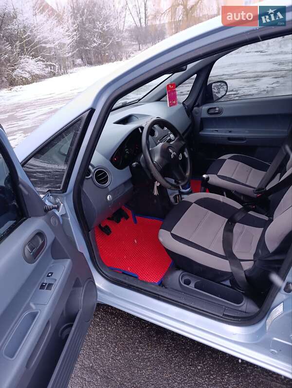 Хэтчбек Mitsubishi Colt 2005 в Звягеле