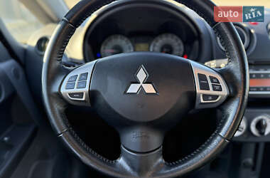 Хетчбек Mitsubishi Colt 2012 в Чернівцях