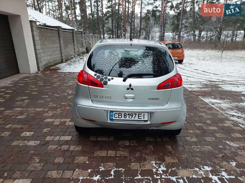 Хетчбек Mitsubishi Colt 2006 в Чернігові