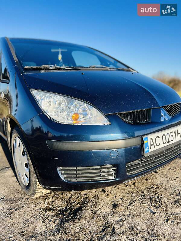 Хетчбек Mitsubishi Colt 2004 в Горохові