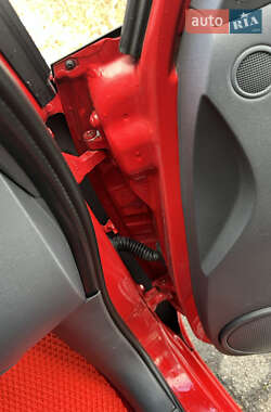 Хэтчбек Mitsubishi Colt 2006 в 