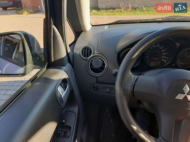 Хэтчбек Mitsubishi Colt 2007 в Львове