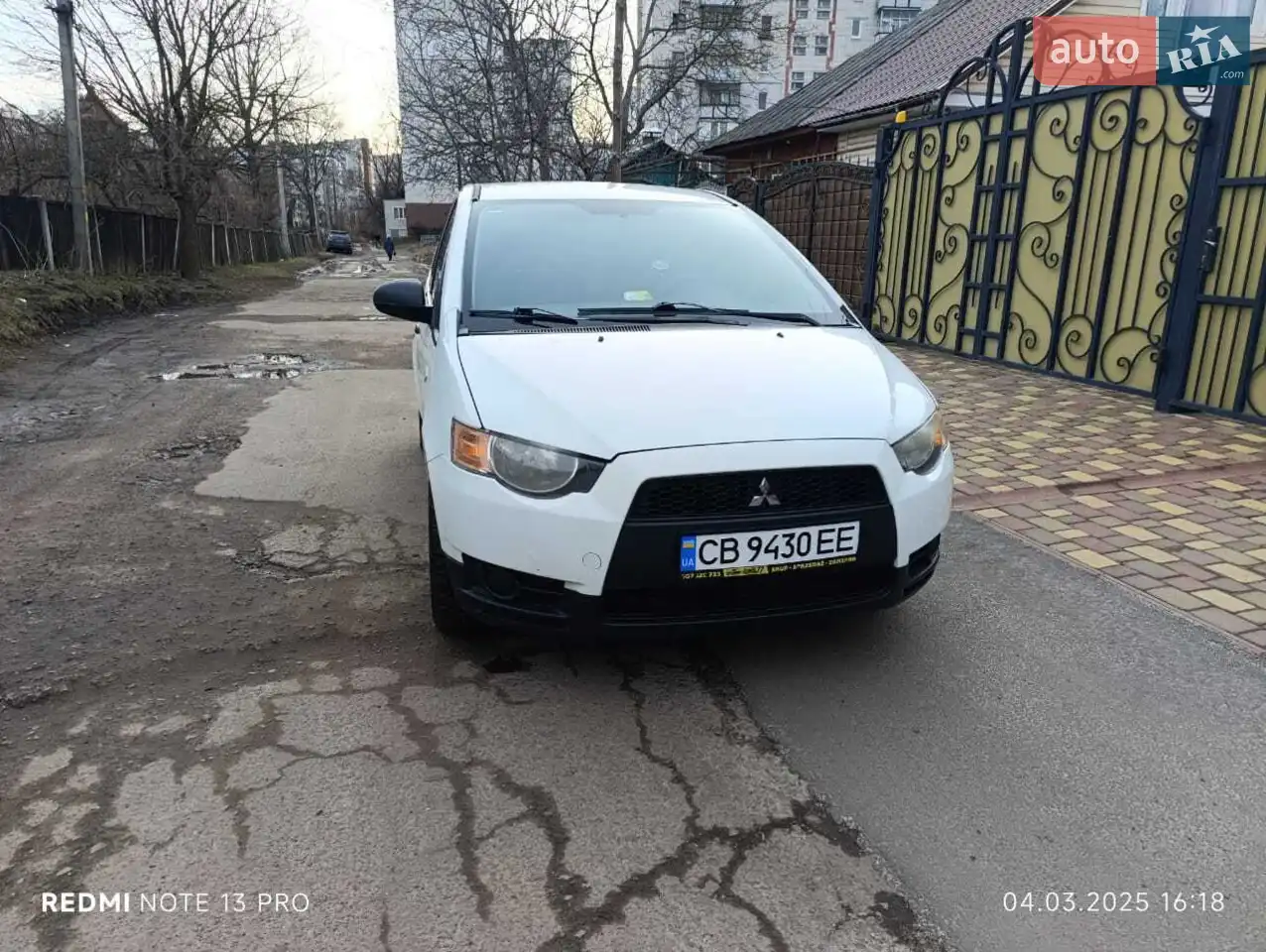 2010 Mitsubishi Colt - мініатюра 11