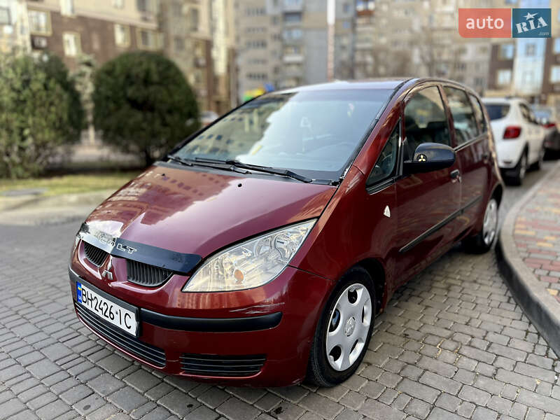 Хэтчбек Mitsubishi Colt 2005 в 