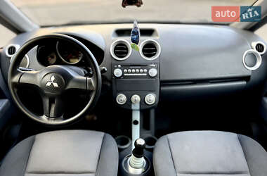 Хэтчбек Mitsubishi Colt 2005 в 