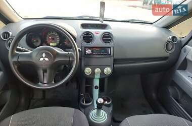 Хэтчбек Mitsubishi Colt 2005 в 
