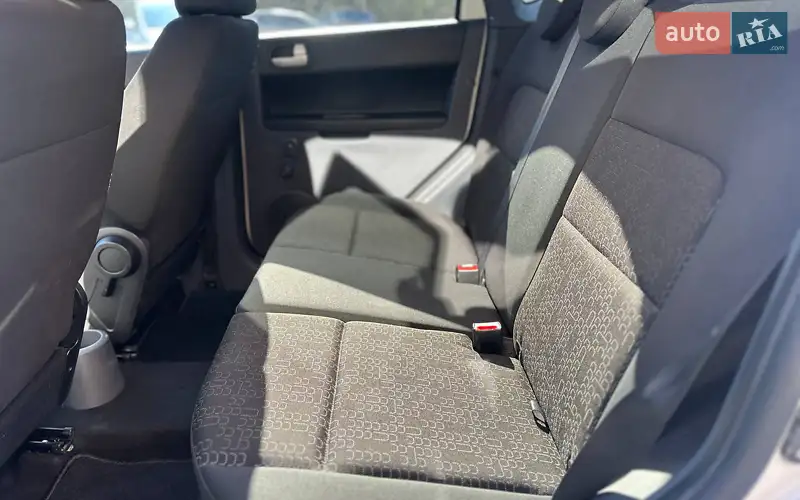 Хетчбек Mitsubishi Colt 2010 в 