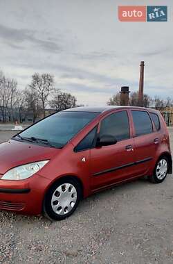 Хэтчбек Mitsubishi Colt 2005 в 