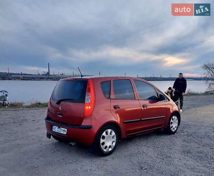 Хетчбек Mitsubishi Colt 2005 в Дніпрі
