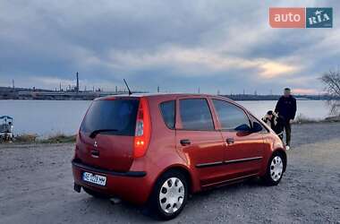 Хэтчбек Mitsubishi Colt 2005 в 
