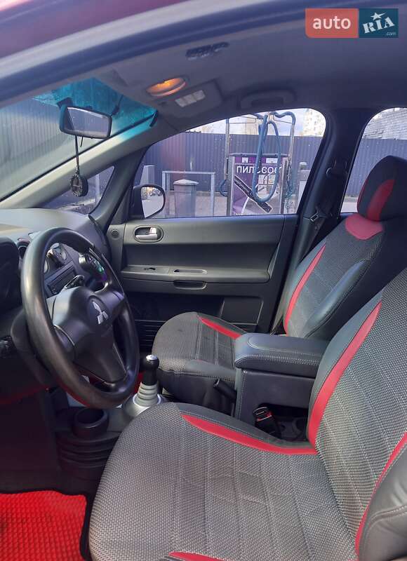 Хетчбек Mitsubishi Colt 2005 в Дніпрі