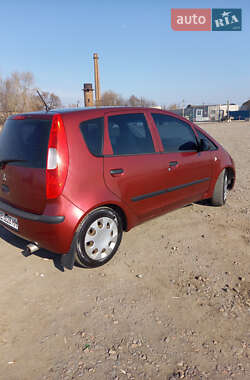Хэтчбек Mitsubishi Colt 2005 в 
