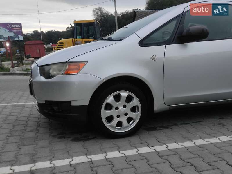Хэтчбек Mitsubishi Colt 2009 в Львове