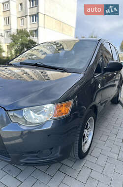 Хэтчбек Mitsubishi Colt 2010 в 