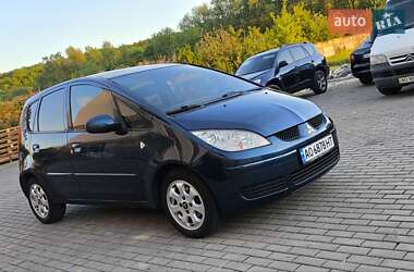 Хетчбек Mitsubishi Colt 2006 в Мукачевому