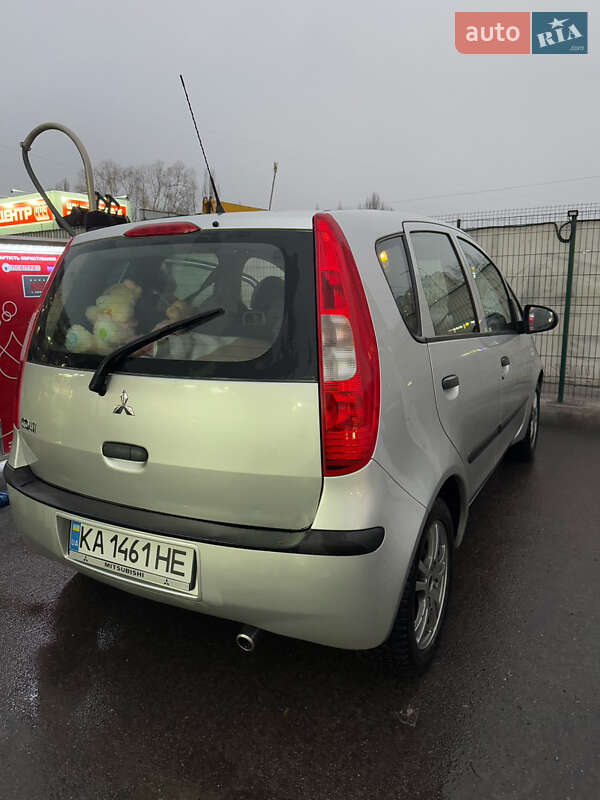Хэтчбек Mitsubishi Colt 2006 в Киеве