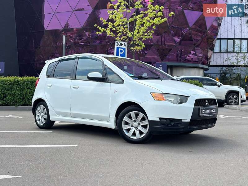 Хэтчбек Mitsubishi Colt 2010 в 