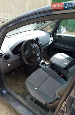 Хэтчбек Mitsubishi Colt 2004 в 