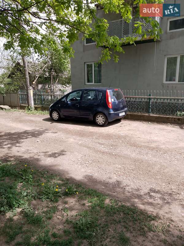 Хетчбек Mitsubishi Colt 2004 в Сокирянах
