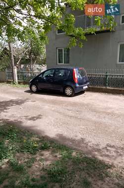 Хэтчбек Mitsubishi Colt 2004 в 