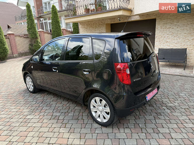 Хэтчбек Mitsubishi Colt 2010 в Черновцах