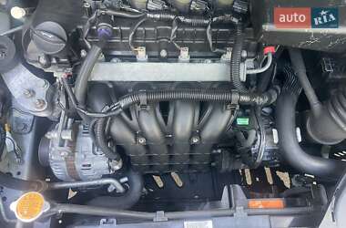 Хэтчбек Mitsubishi Colt 2006 в 