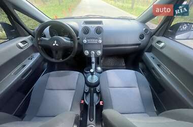 Хэтчбек Mitsubishi Colt 2006 в 