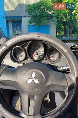 Хэтчбек Mitsubishi Colt 2007 в 