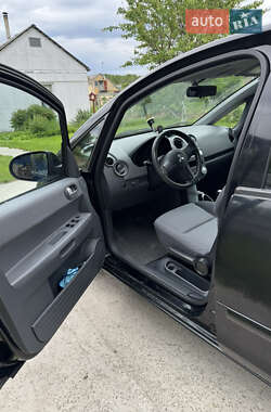 Хэтчбек Mitsubishi Colt 2006 в 