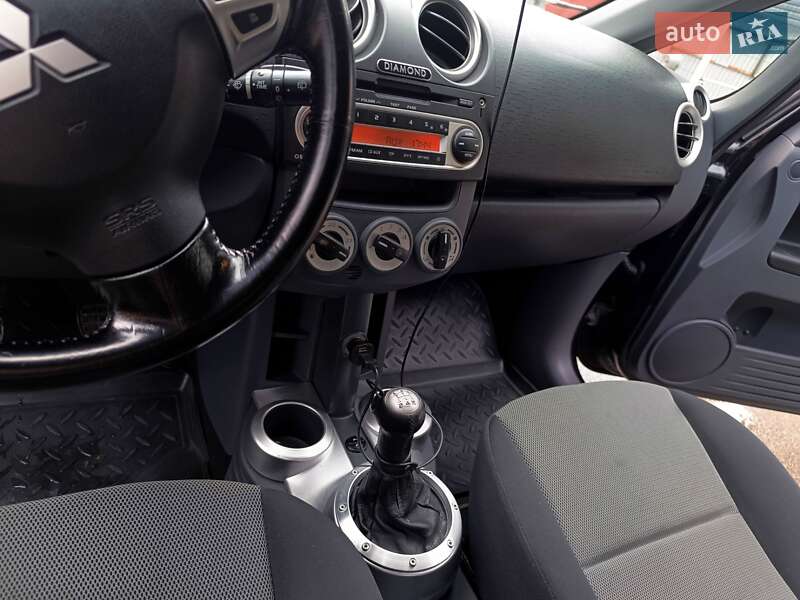 Хэтчбек Mitsubishi Colt 2011 в Киеве