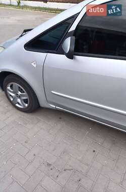 Хэтчбек Mitsubishi Colt 2005 в 