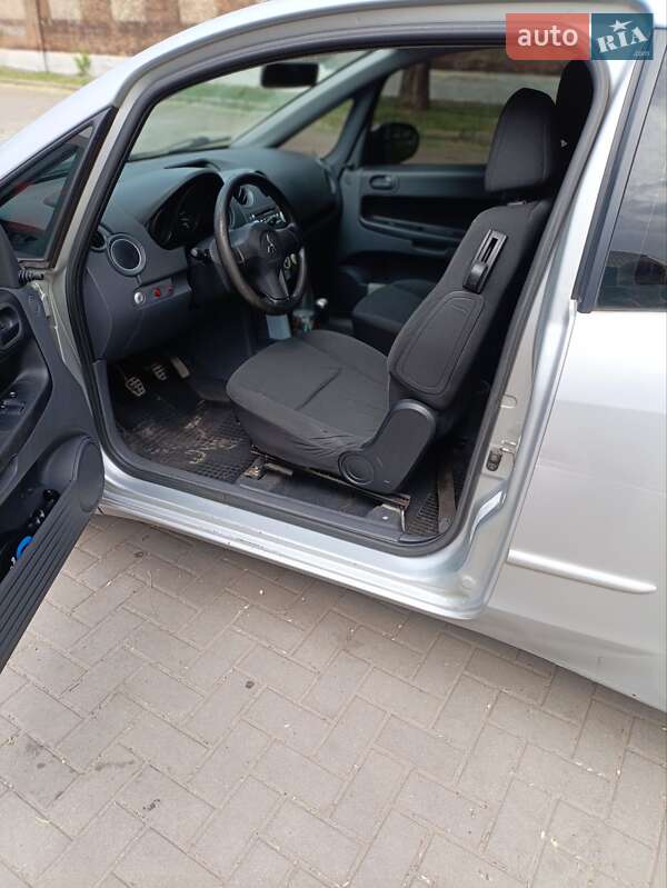 Хэтчбек Mitsubishi Colt 2005 в Запорожье