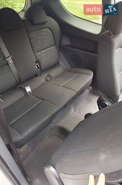 Хэтчбек Mitsubishi Colt 2005 в 